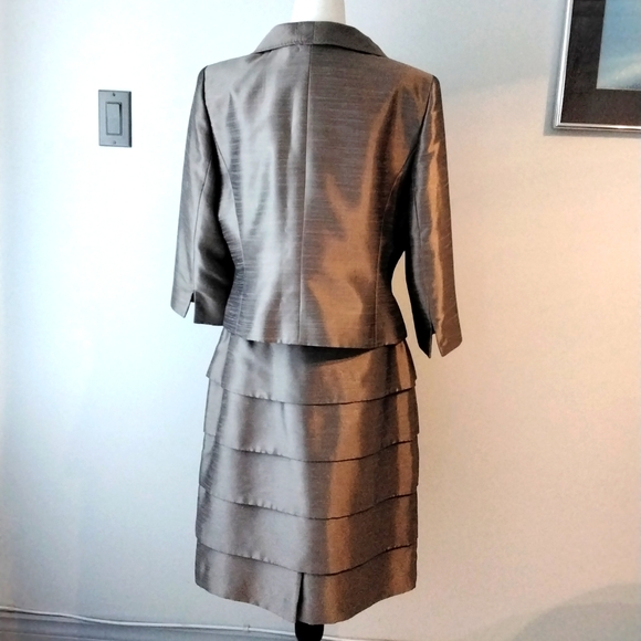 Kasper Dressy Taupe Skirt Set/Suit, size 12P - Picture 6 of 15